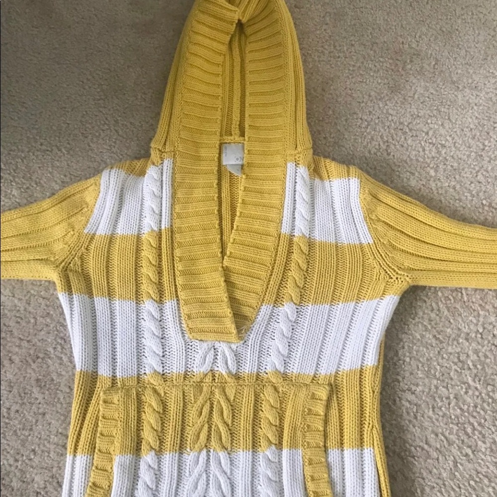 Old navy chunky knit sweater